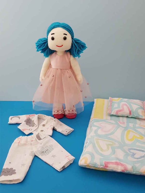 Oyuncak Bez Bebek Zehsa 32cm + Uyku Takımı Seti