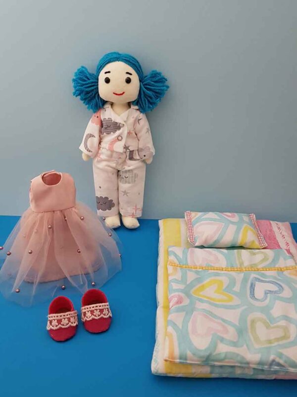 Oyuncak Bez Bebek Zehsa 32cm + Uyku Takımı Seti
